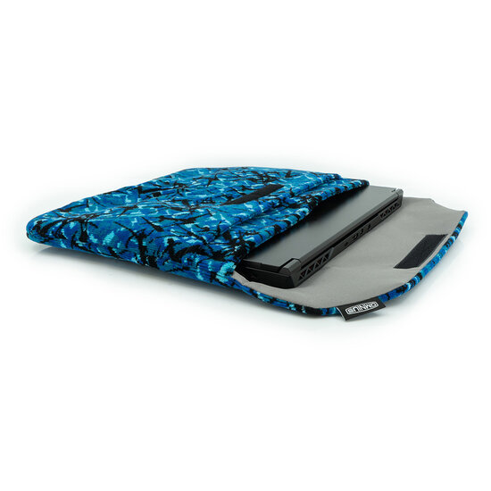 OMNIUS LAPTOP SLEEVE LARGE - BLUE PLUSH - VELCRO LOCK